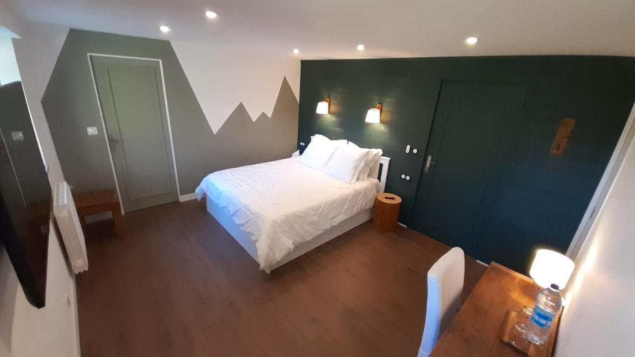 Petit Manoir Proche Dinan - Chambre D'Hotes Lanvallay Dış mekan fotoğraf